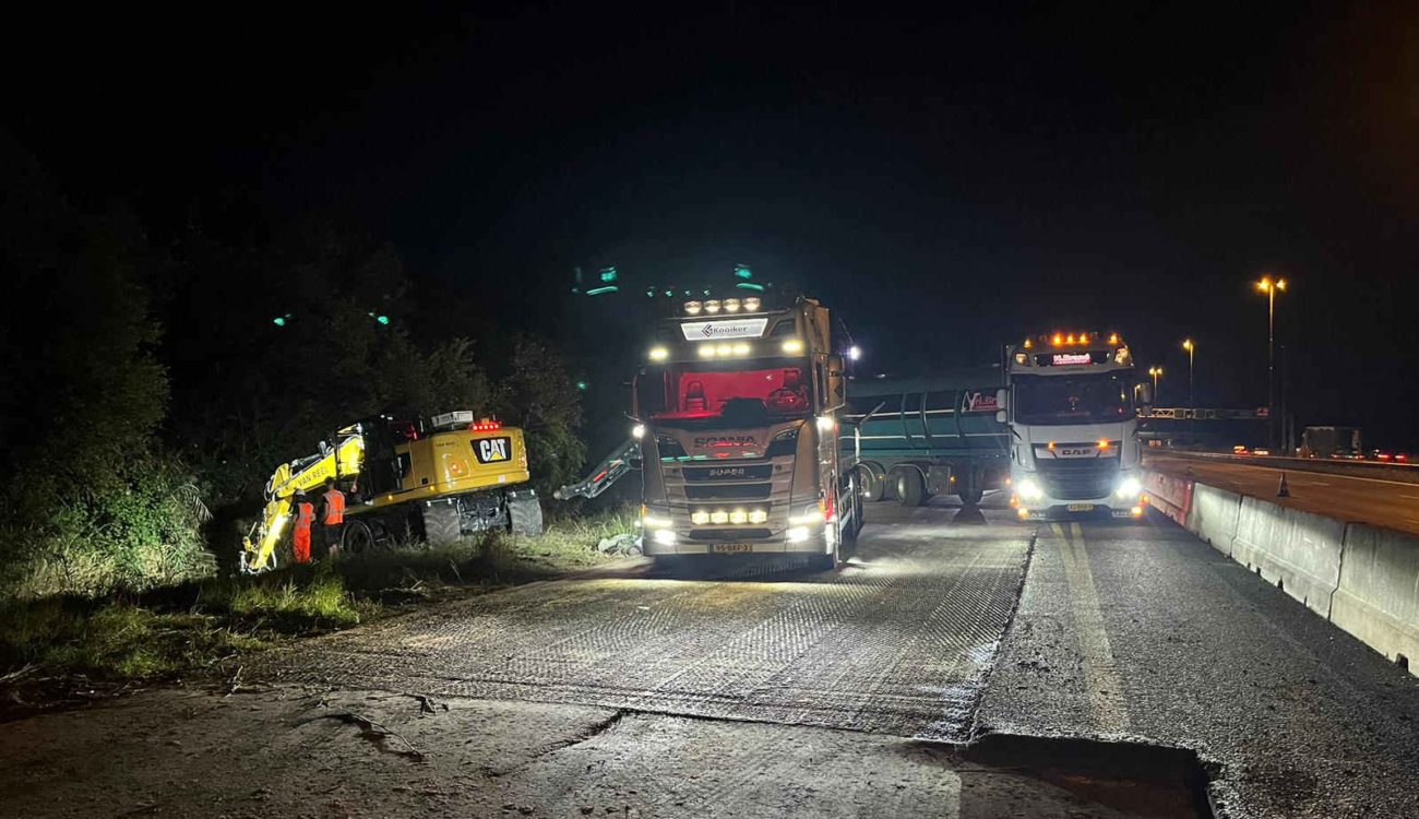 Leegzuigen verontreinigde sloot